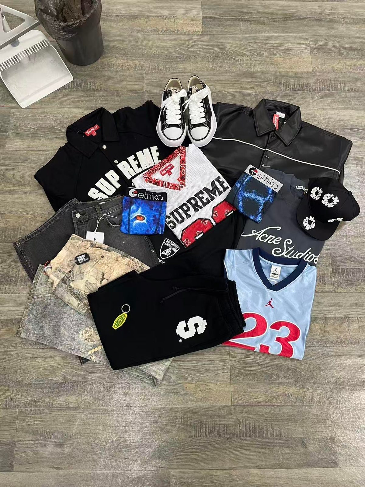 11kg Lovegobuy haul to Slovenia · 1 / 10